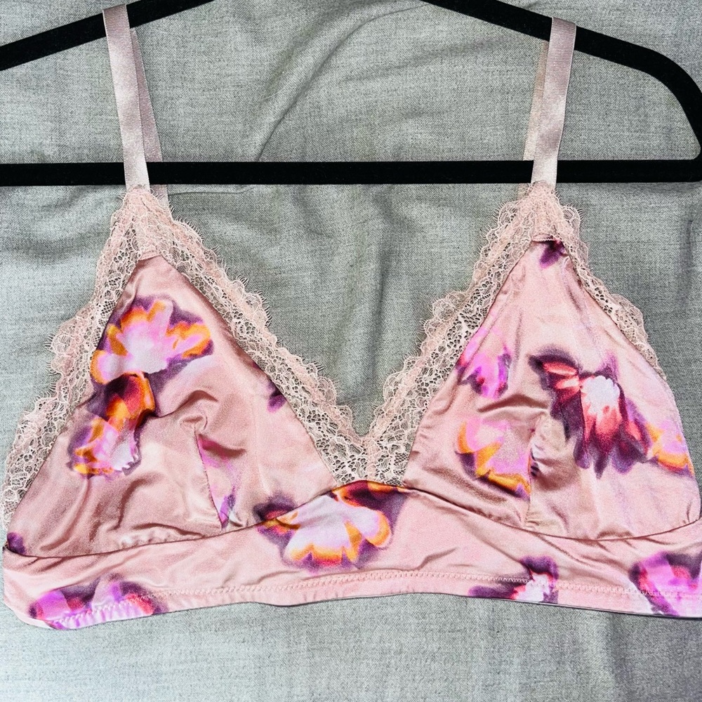 Bralette - Picture 2 of 5